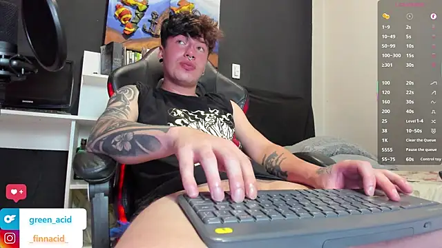 Green_acid01 Webcam Show