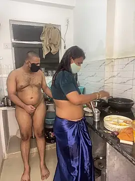 Sembang XXX Secara Langsung Savita_Desai_BDSM_couple
