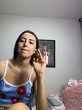 Show de webcam de Violetta_cutess