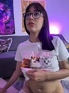HinaSweet – Live XXX-chat