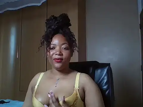 Chat +18 de queenbebony ao vivo