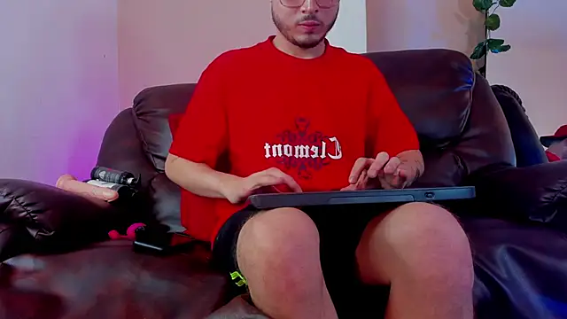Show modela Salvattore_Muller na web-kameri