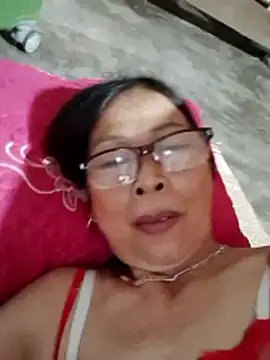 Sky-rain98's Live XXX Chat