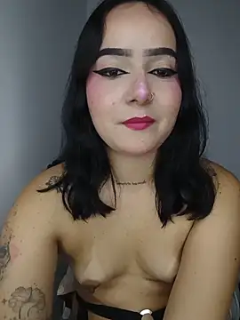 Chat +18 de lucyparker_28 ao vivo