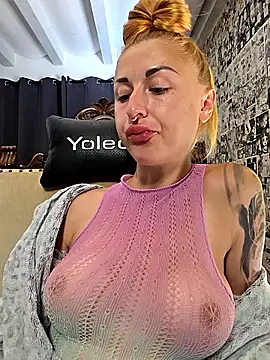 kylie_blck's Live XXX Chat