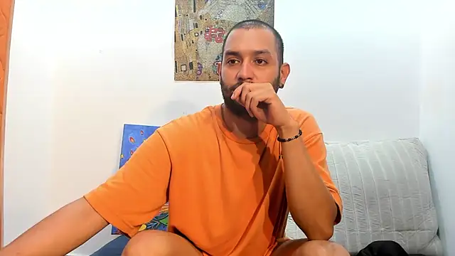Dirtyboyhot live XXX chat
