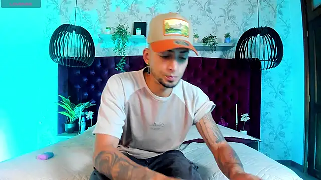 DrakeNeumann's Live XXX Chat