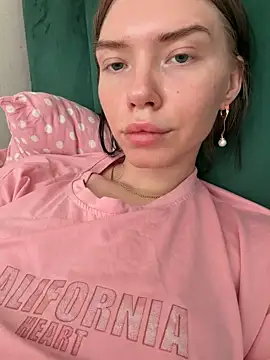 Lisaaa_Alisa Live XXX-chat