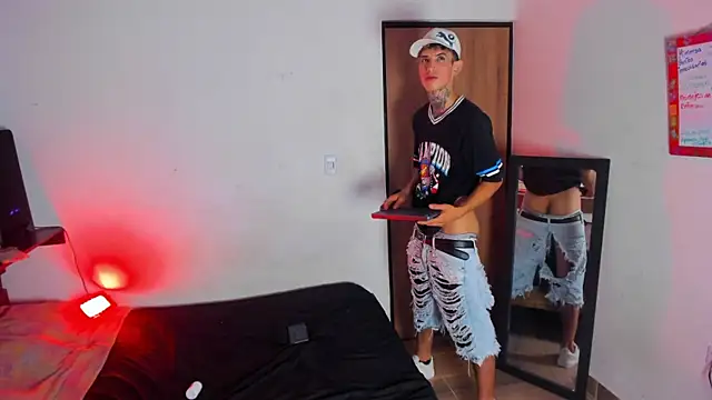 Živý XXX chat Darwinstark_