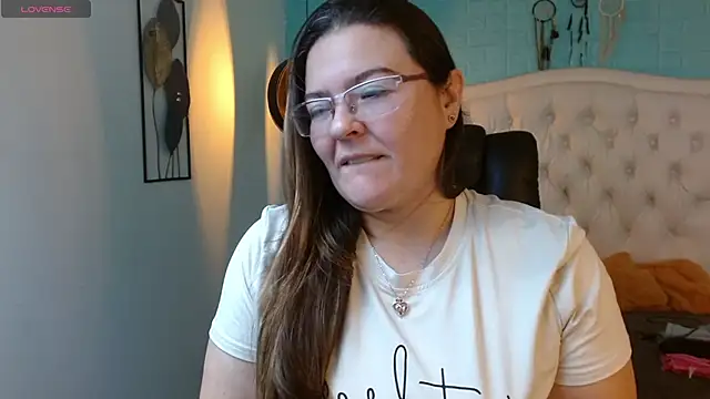 MsJossie: απευθείας συνομιλία ΧΧΧ