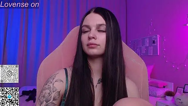Michela_Fruet élő XXX-chatje