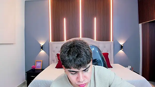Tommy18__ Chat XXX live