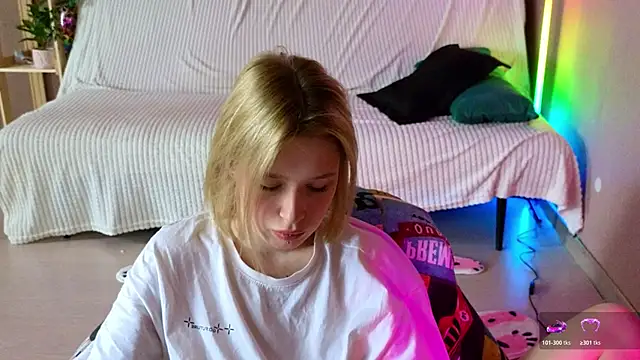 two_gerls_here's Live XXX Chat