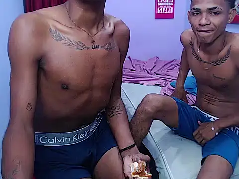 black_twinks webkamerás műsora