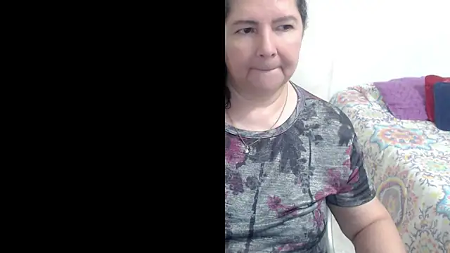 Chat +18 de leonela_69 ao vivo