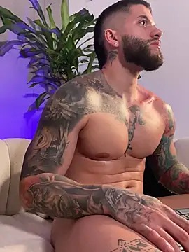 XXX chat uživo modela Frank_Farrell