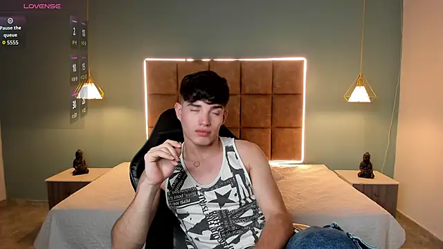 AlejooTwink live XXX chat