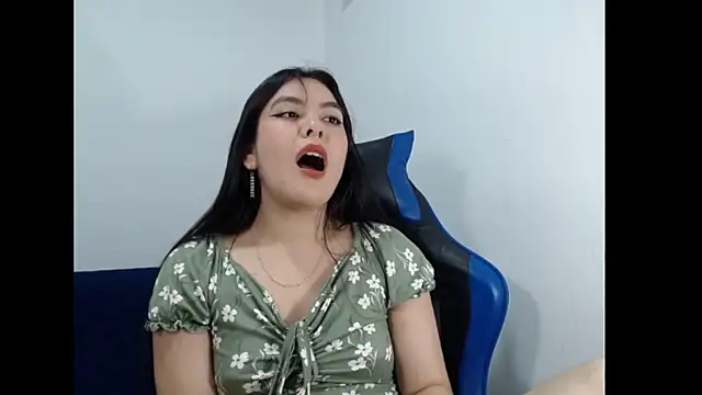 Chat XXX en directo de EloiseJun