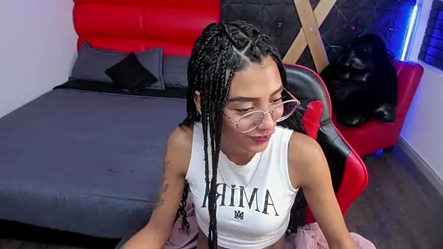Czat XXX na żywo – KarlaSlutSkinny__