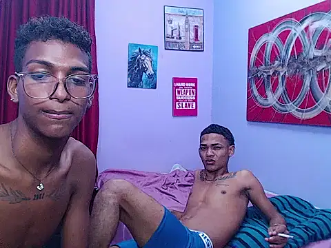 black_twinks élő XXX-chatje