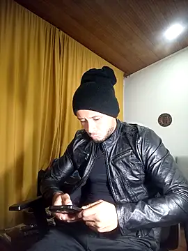 sebastian_horny: απευθείας συνομιλία ΧΧΧ