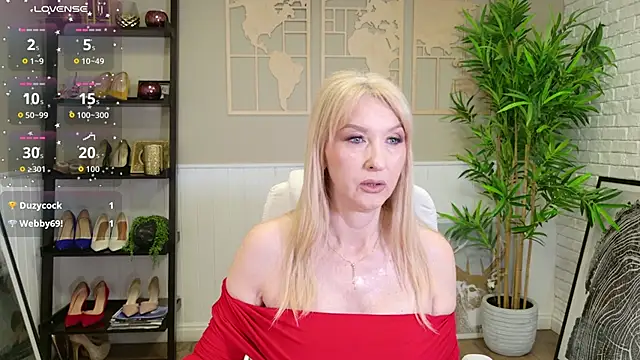 LadyLeea élő XXX-chatje