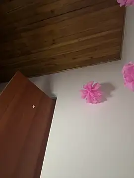 ivoory_ Show in webcam