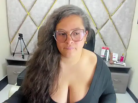 Sarah_Boobs_'s Live XXX Chat