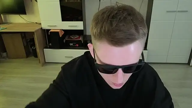 angryzan Live XXX-Chat
