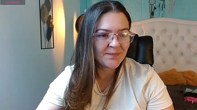 MsJossie Adlı Modelin Canlı XXX Sohbeti