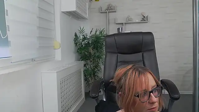 Chat XXX en directo de MaddyVelvet