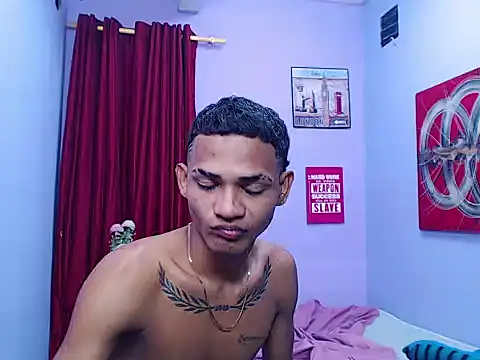 black_twinks Show Webcam
