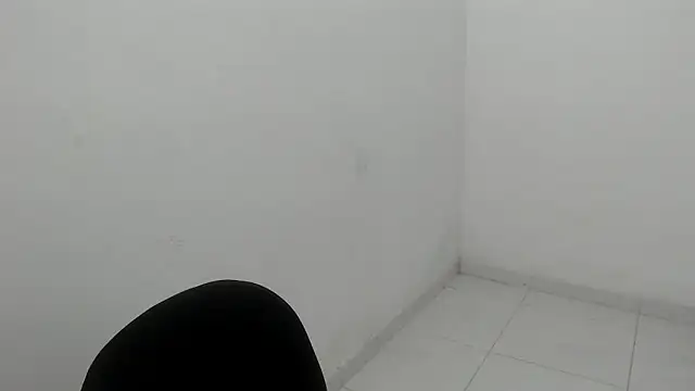 estefania224 Show in webcam