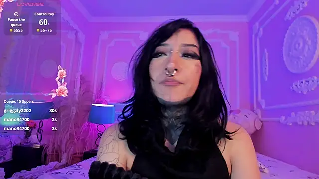Kat_VonDe: онлайн-секс-чат
