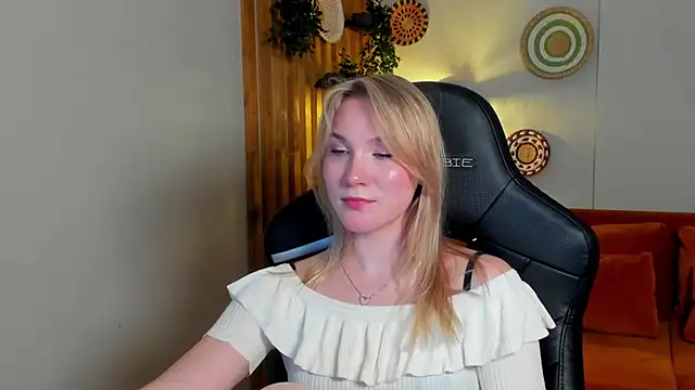 ElaraVoltage Live XXX-Chat