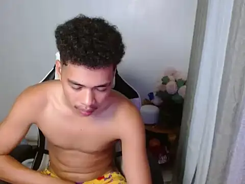 curlyasian_njxx Pertunjukan Webcam