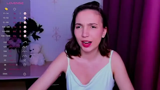 XXX chat uživo modela KindHazelHere_
