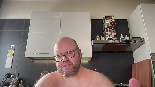theitalianbear Webcam Show
