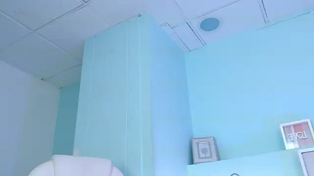 Emerald_gh élő XXX-chatje