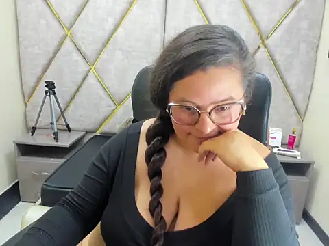 Chat XXX en directo de Sarah_Boobs_