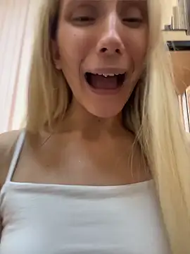 Pink_Kiss Live XXX Chat