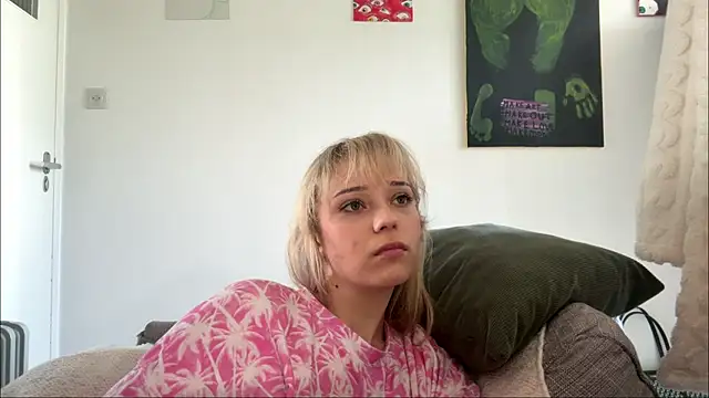 SourMidday Webcam Show