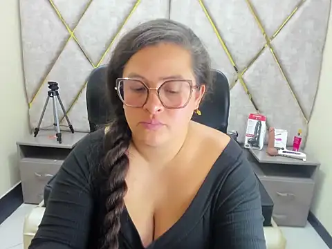 Sarah_Boobs_'s Live XXX Chat