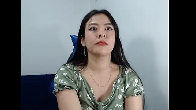 Chat XXX en directo de EloiseJun