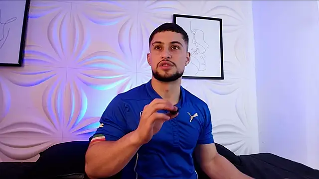 Živý XXX chat valenssio_moretti