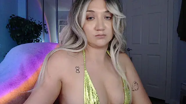 XXX chat uživo modela GoddessEmmy