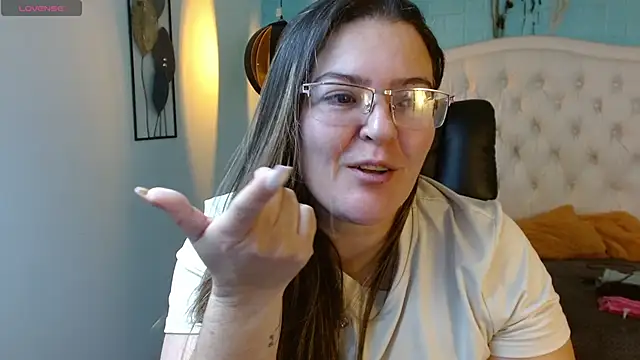 MsJossie: απευθείας συνομιλία ΧΧΧ