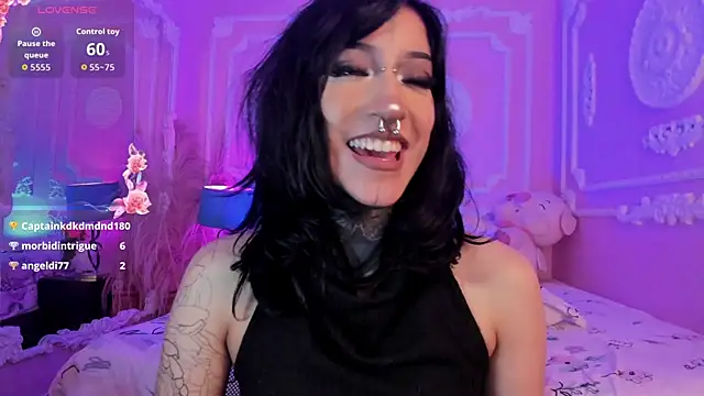 Chat +18 de Kat_VonDe ao vivo