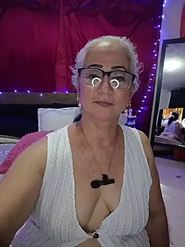 NaraMilf Adlı Modelin Canlı XXX Sohbeti