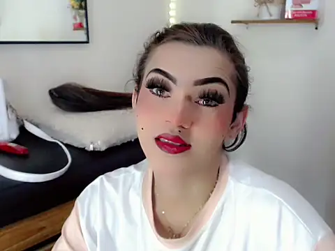 NathalialLooes Show in webcam